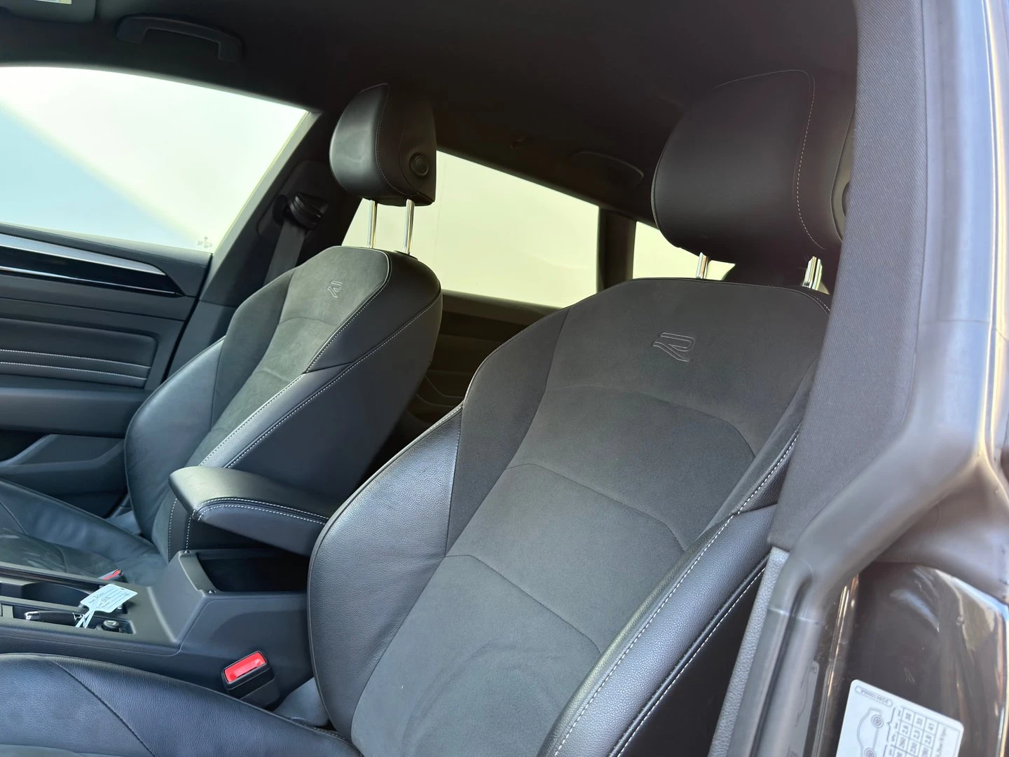 VW Arteon R-Line 2.0 TDI SCR DSG | Mobile.bg   7