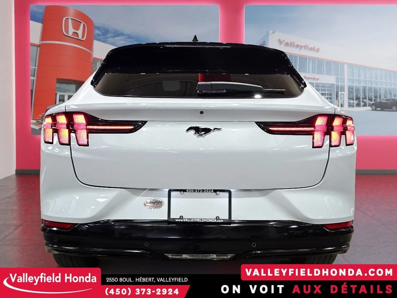 Ford Mustang Mach-E 2022* DIGITAL* DISTRONIK* LANE ASSIST* B&O* 360* K - изображение 3