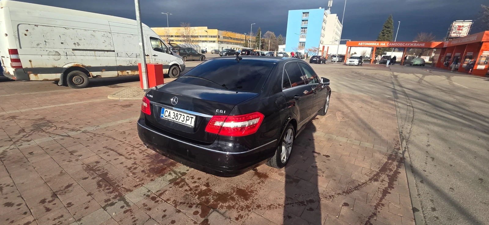 Mercedes-Benz E 200, снимка 7 - Автомобили и джипове - 53987059