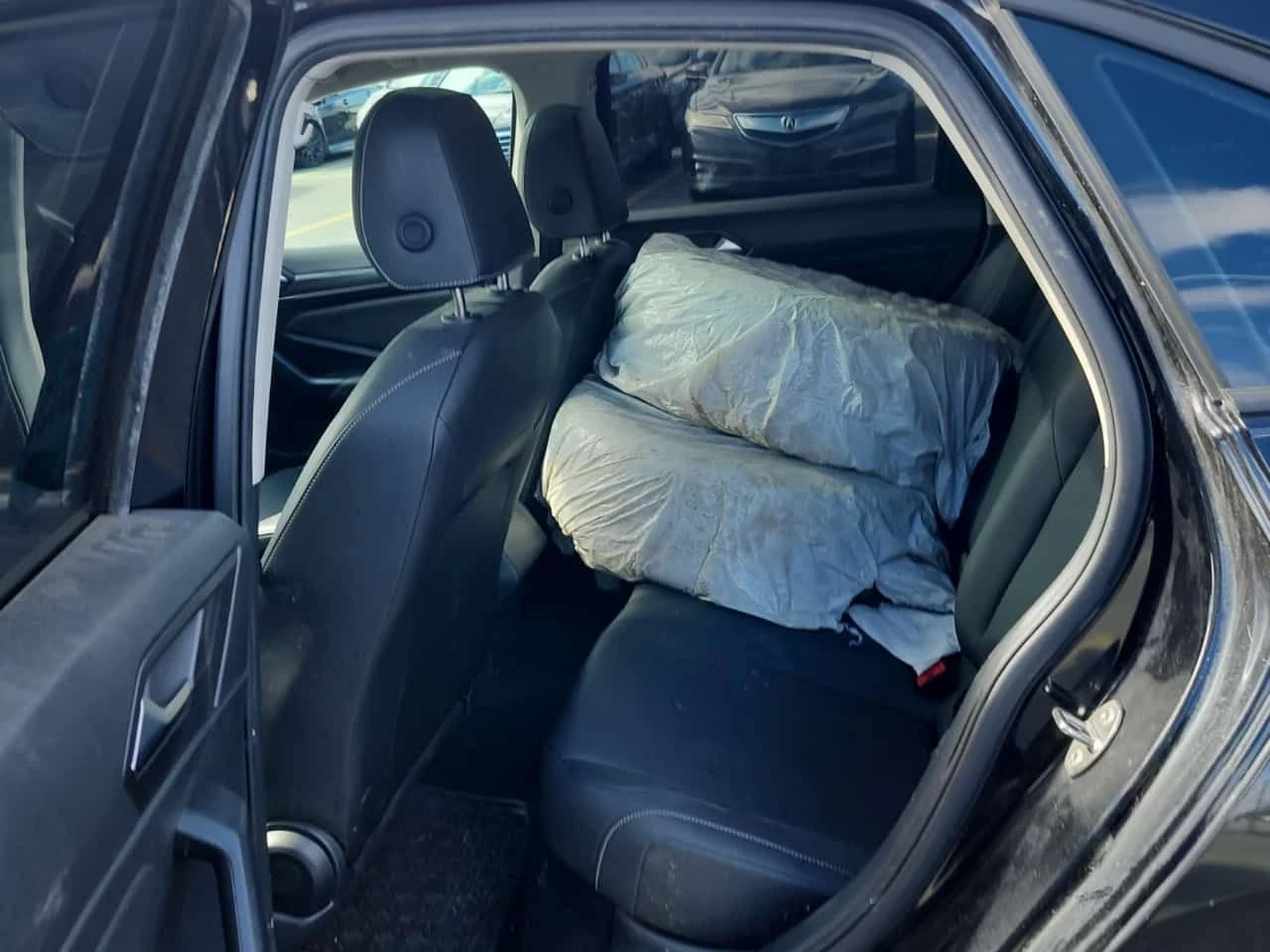 VW Jetta * HIGHLINE * ������� * 2 ����� * �������� * CARFAX | Mobile.bg � ����������� 12