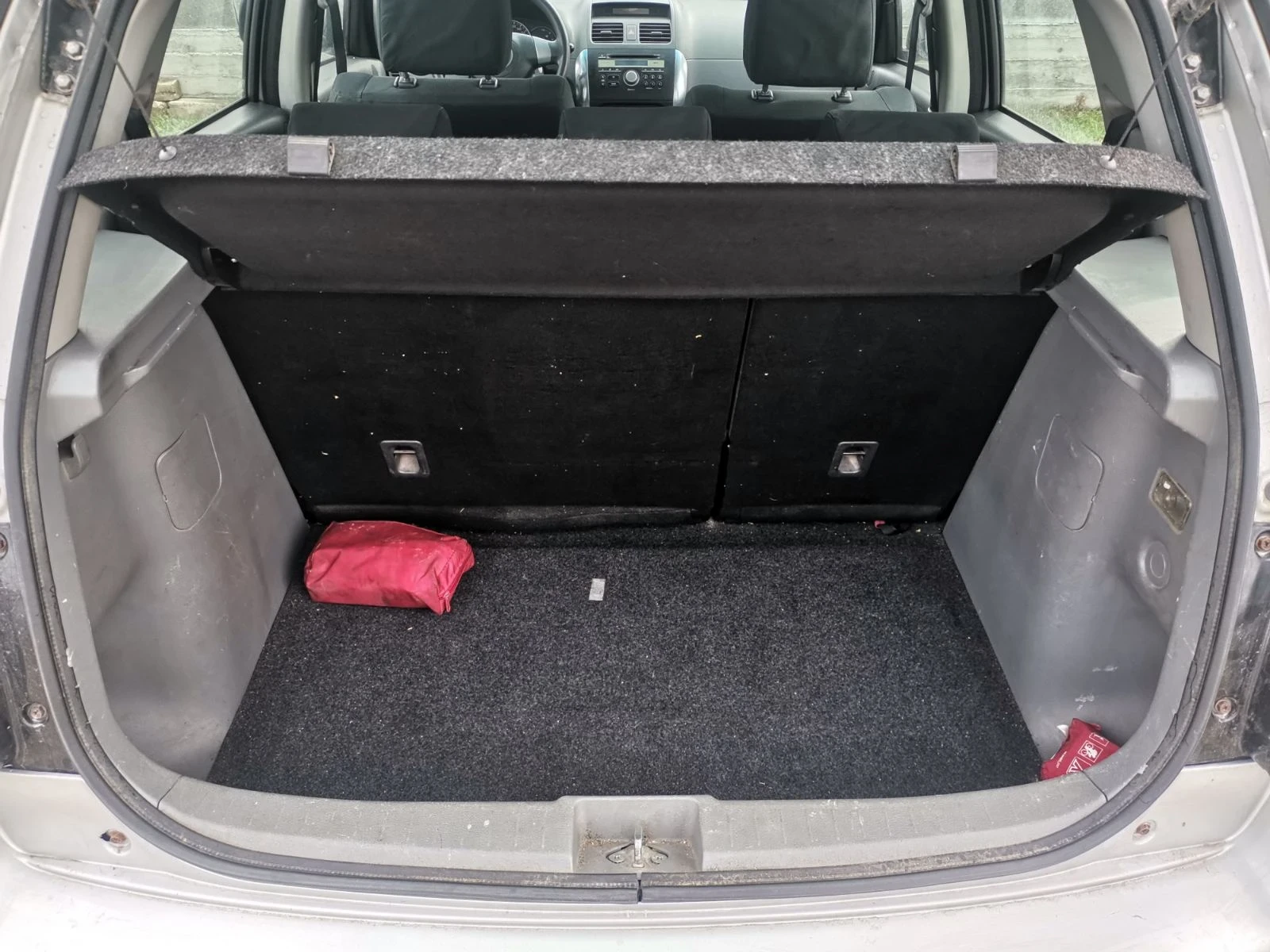 Suzuki SX4 1.6 DDIS, снимка 12 - Автомобили и джипове - 54033417