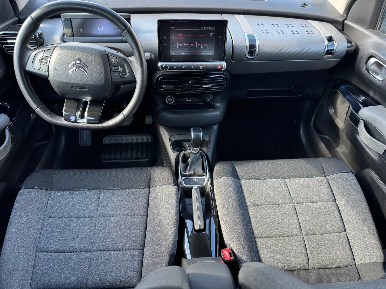 Citroen C4 Cactus 1.5Blue-HDi Shine Avtomatik Navi , снимка 11 - Автомобили и джипове - 54674354