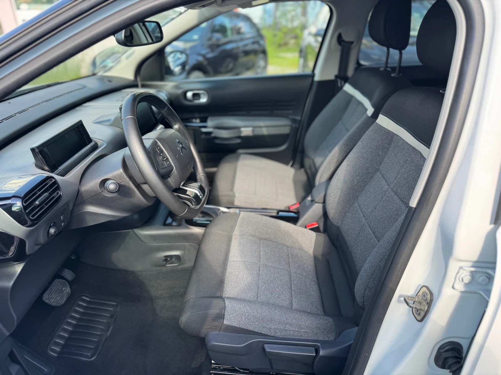 Citroen C4 Cactus 1.5Blue-HDi Shine Avtomatik Navi , снимка 15 - Автомобили и джипове - 54674354