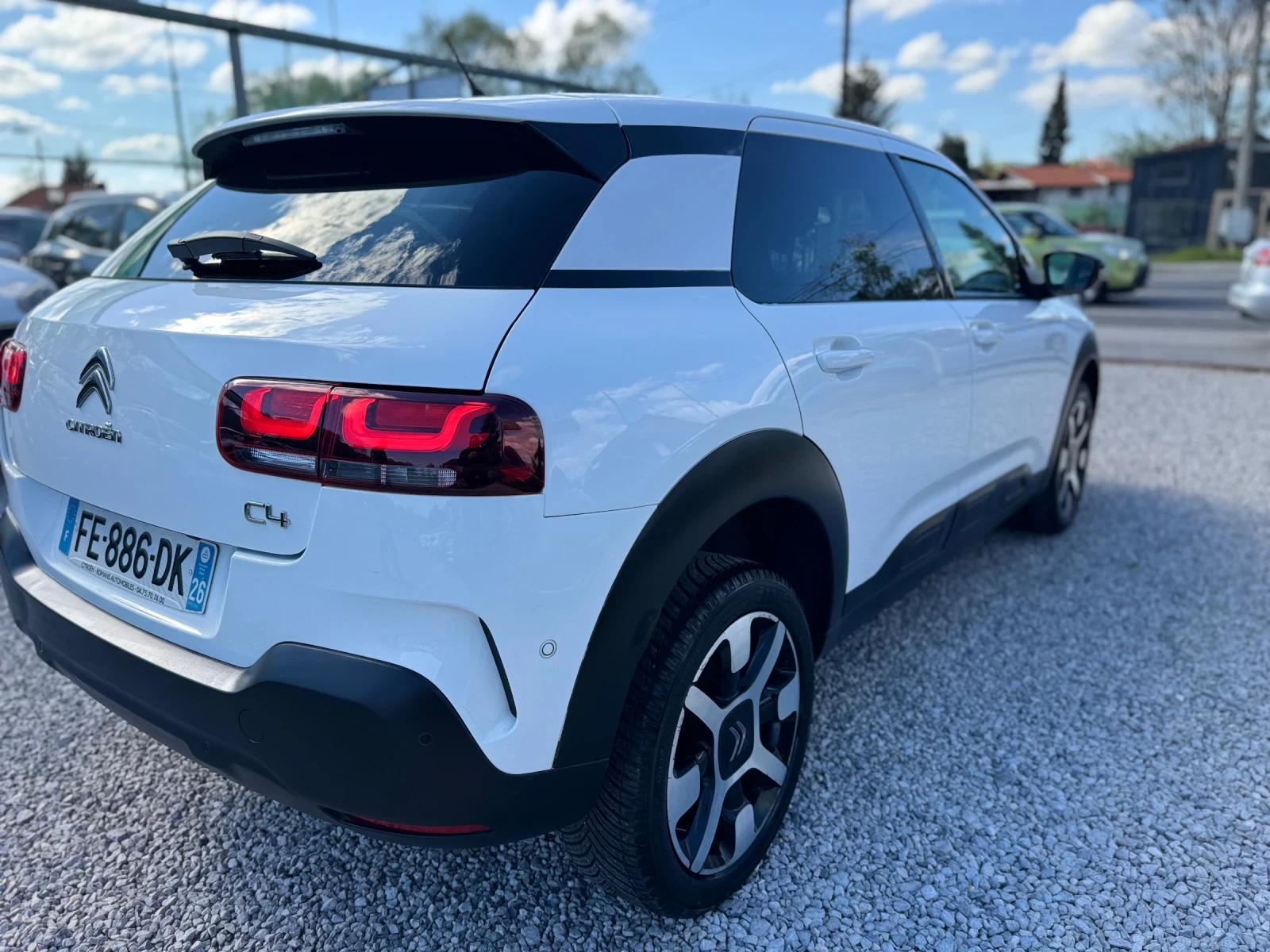 Citroen C4 Cactus 1.5Blue-HDi Shine Avtomatik Navi , снимка 4 - Автомобили и джипове - 54674354