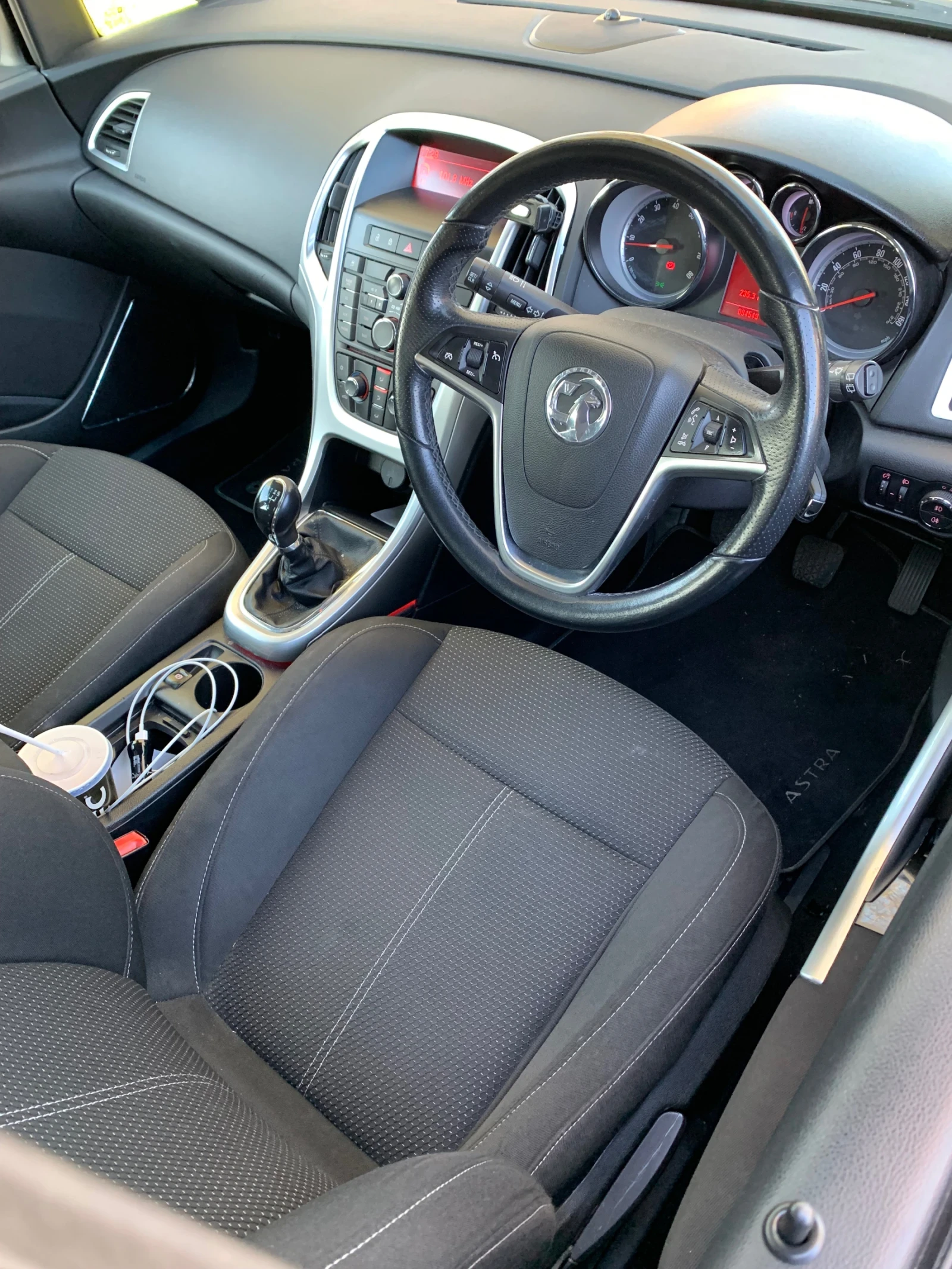 Opel Astra 1.6i 16V SRI, снимка 11 - Автомобили и джипове - 54140208