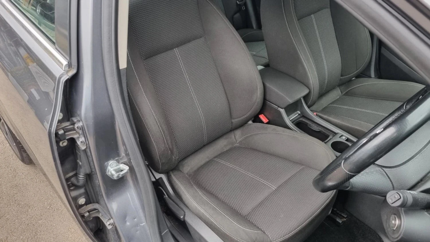 Opel Astra 1.6i 16V SRI, снимка 10 - Автомобили и джипове - 54140208