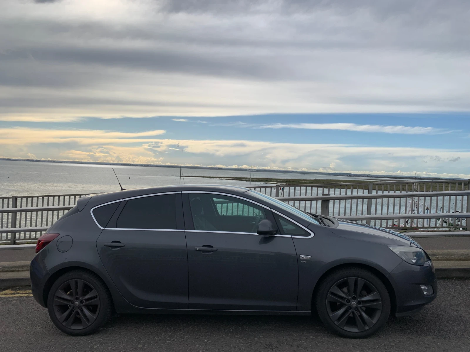 Opel Astra 1.6i 16V SRI, снимка 2 - Автомобили и джипове - 54140208