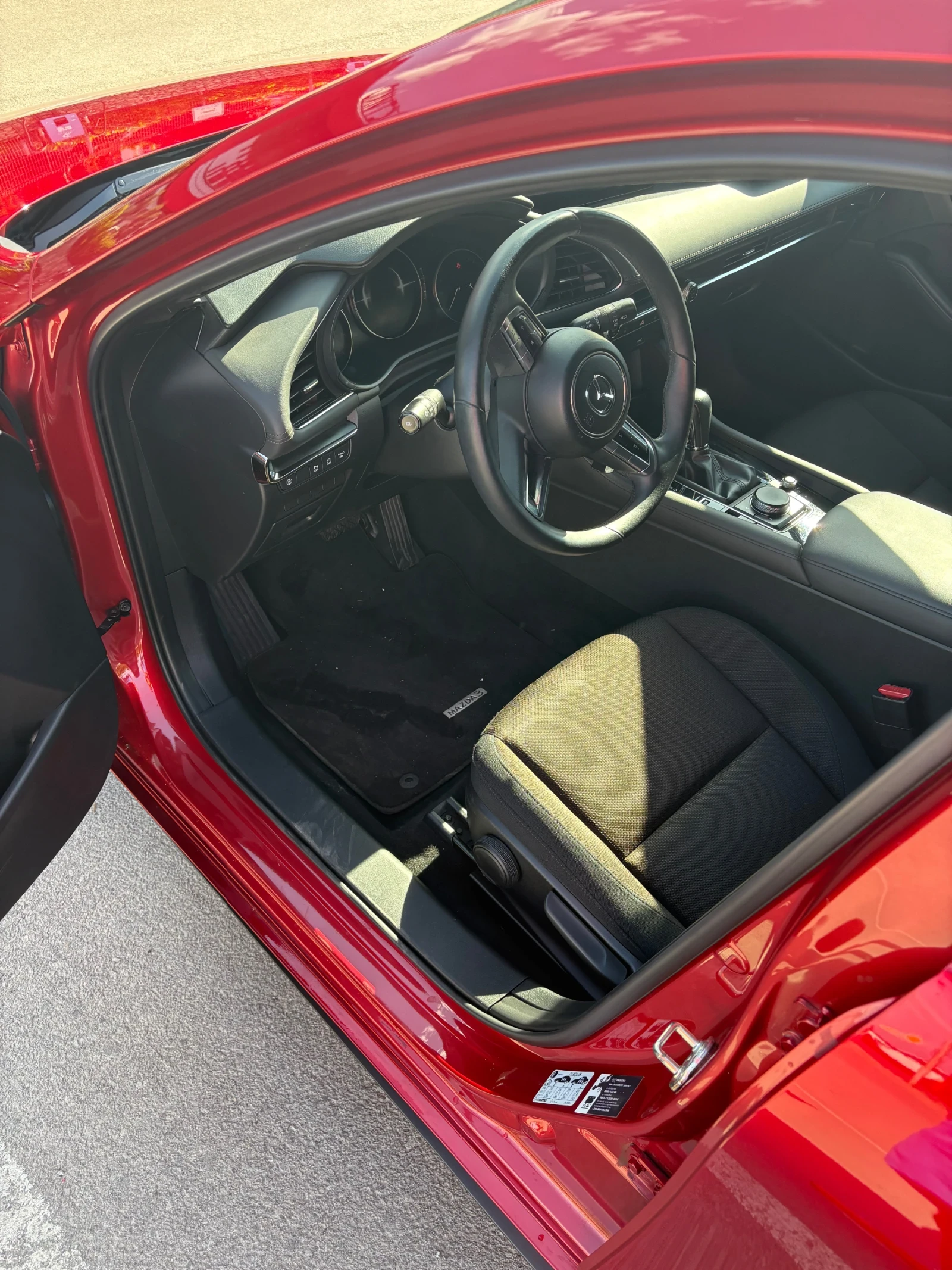 Mazda 3 2.0 Mild Hybrid, снимка 8 - Автомобили и джипове - 54741889
