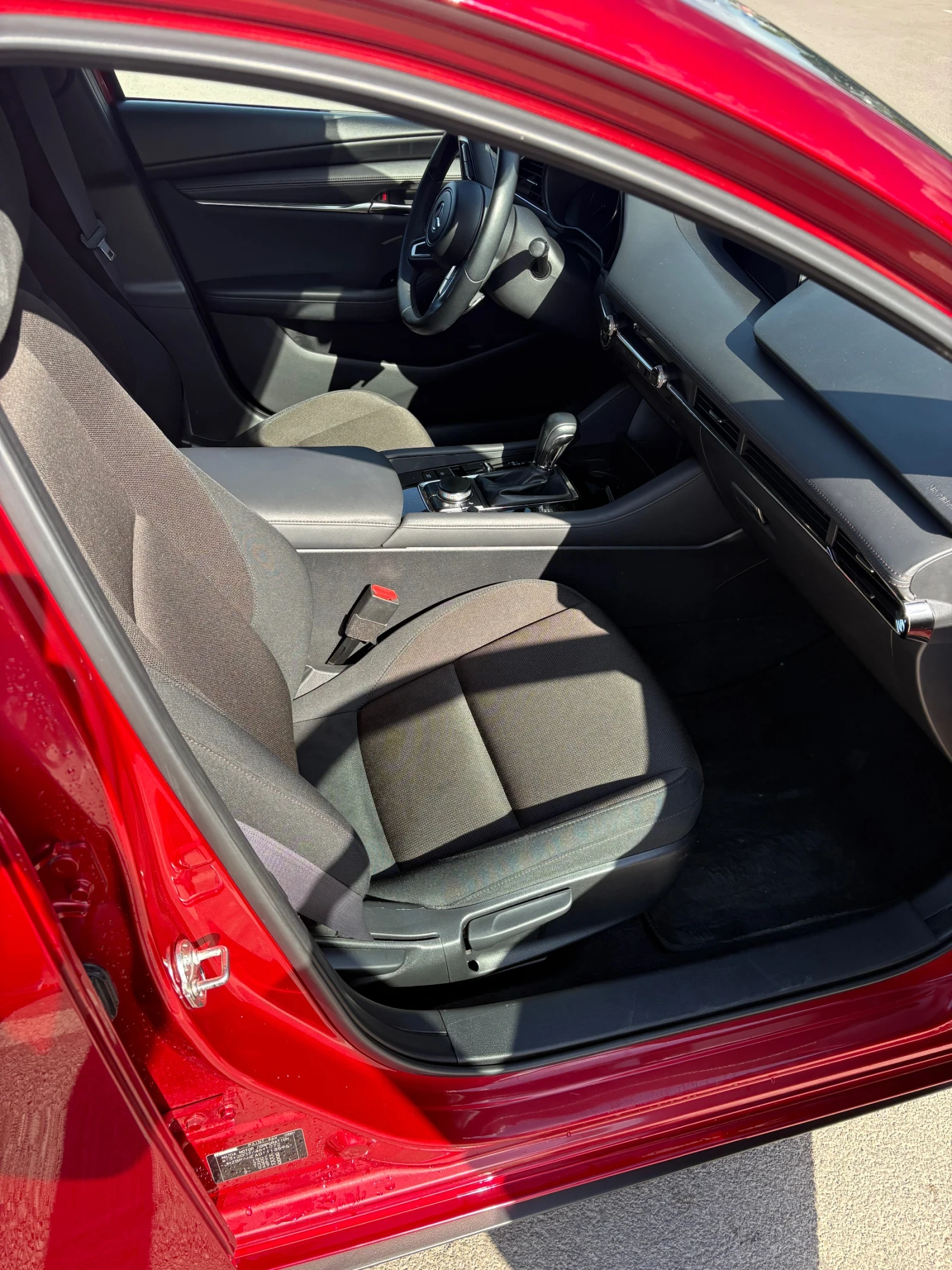 Mazda 3 2.0 Mild Hybrid, снимка 7 - Автомобили и джипове - 54741889