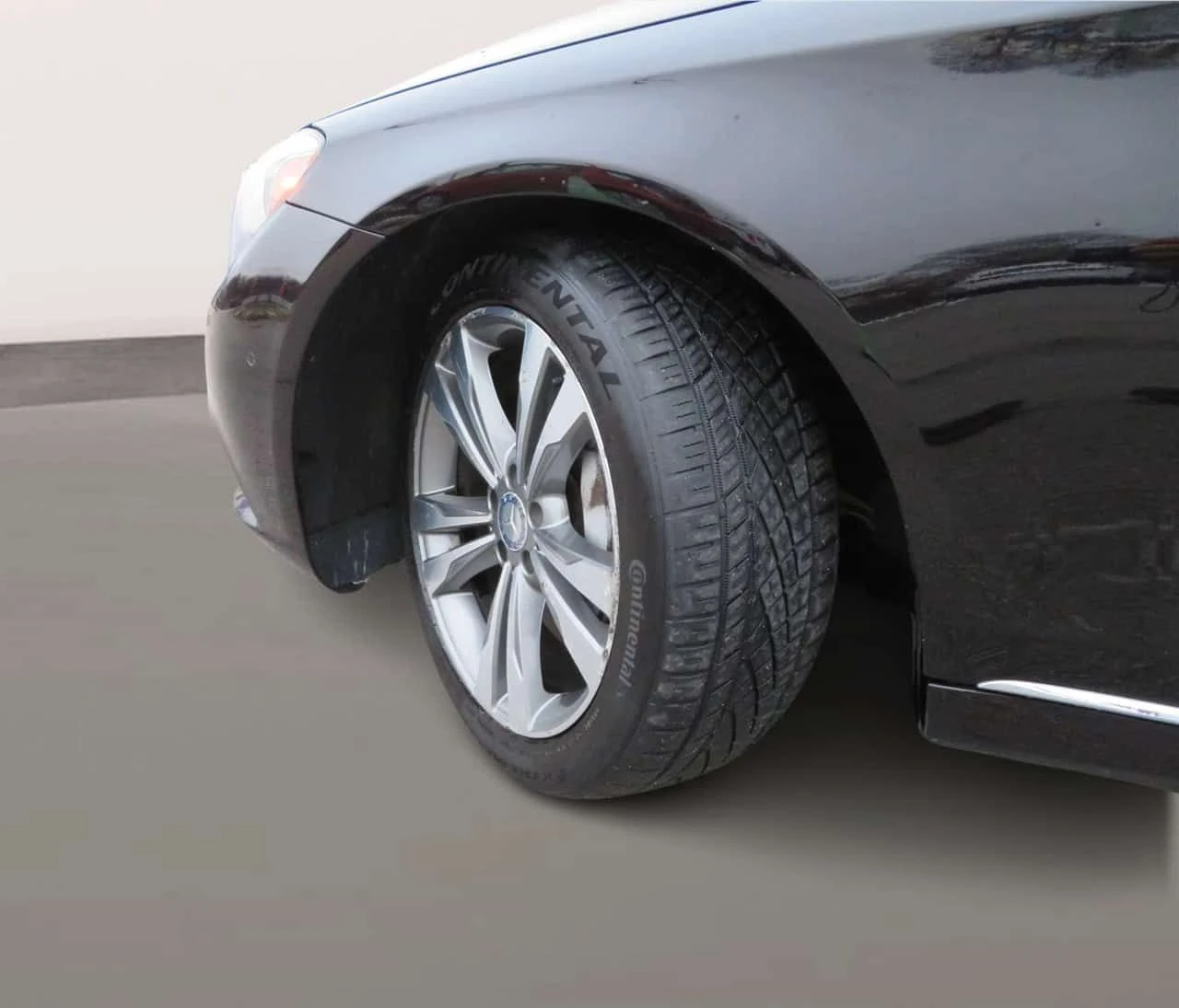 Mercedes-Benz S 550 * 4dr Sdn 4MATIC SWB * CARFAX * ЦЕНА ДО БГ, снимка 3 - Автомобили и джипове - 54934808