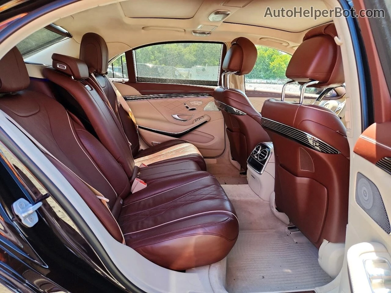 Mercedes-Benz S 560 4matic* Burmester Rotary* Масаж* Designo, снимка 9 - Автомобили и джипове - 54955196