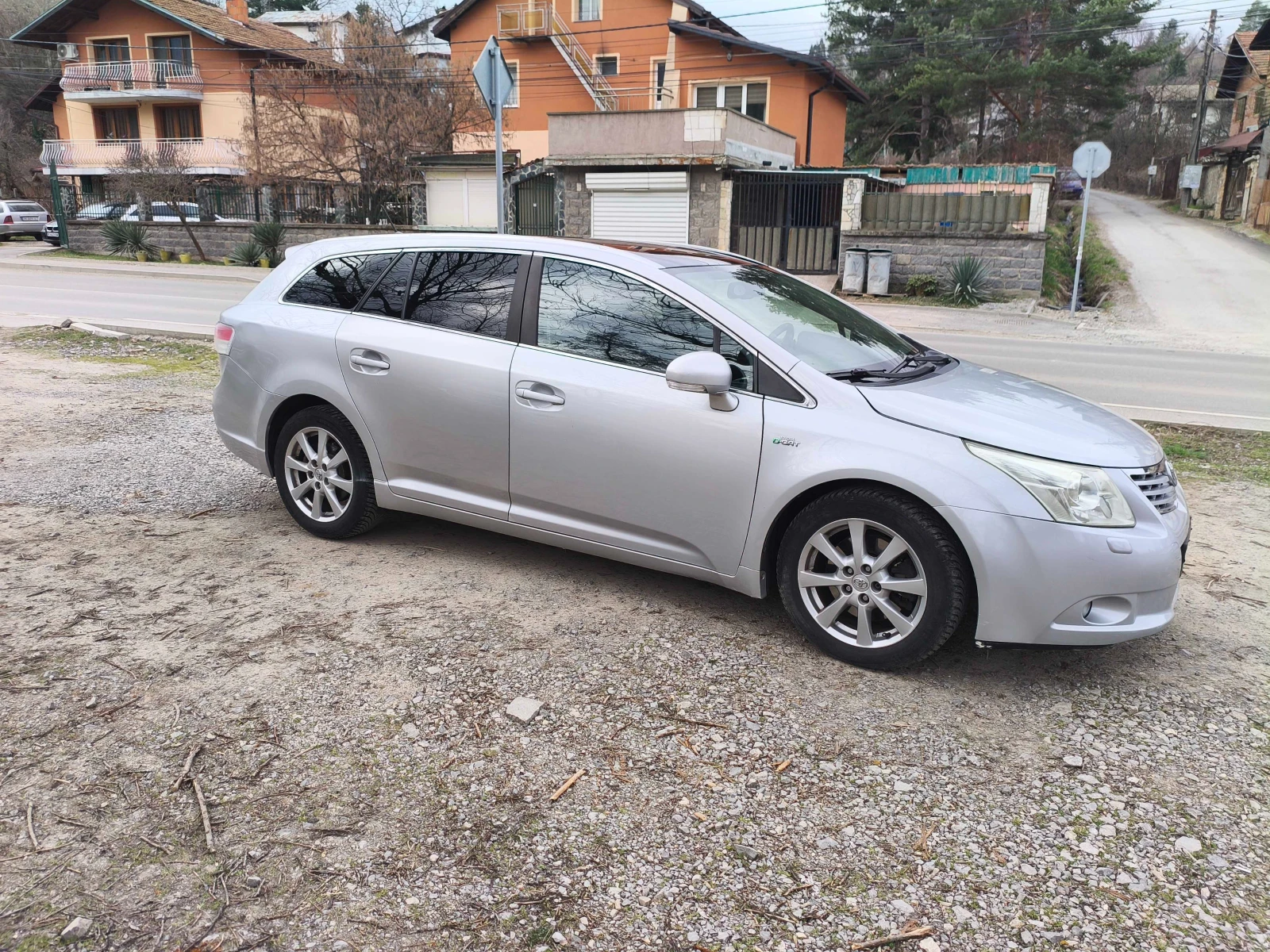 Toyota Avensis D-CAT, снимка 5 - Автомобили и джипове - 55705063