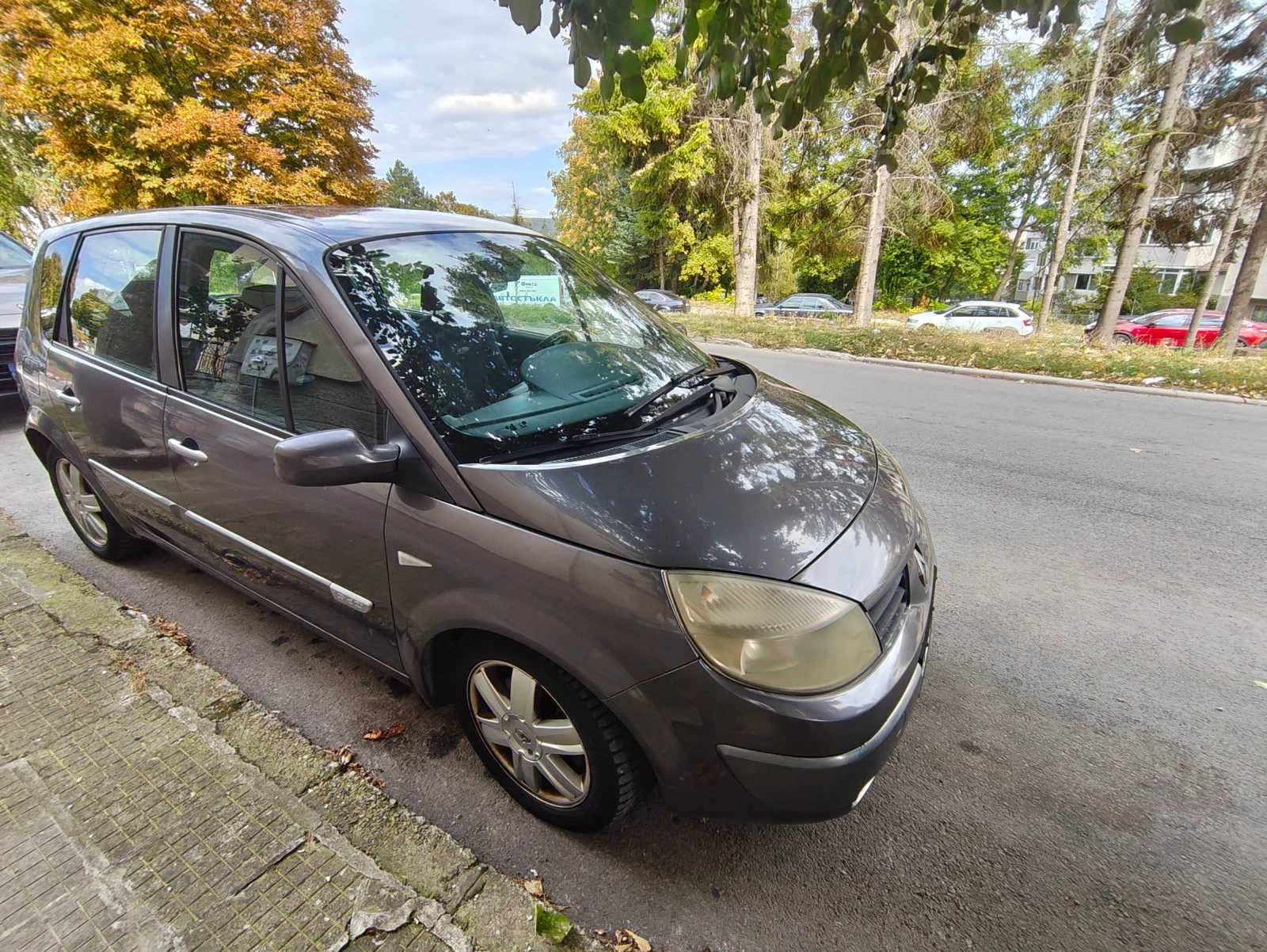 Renault Scenic, снимка 9 - Автомобили и джипове - 56254360