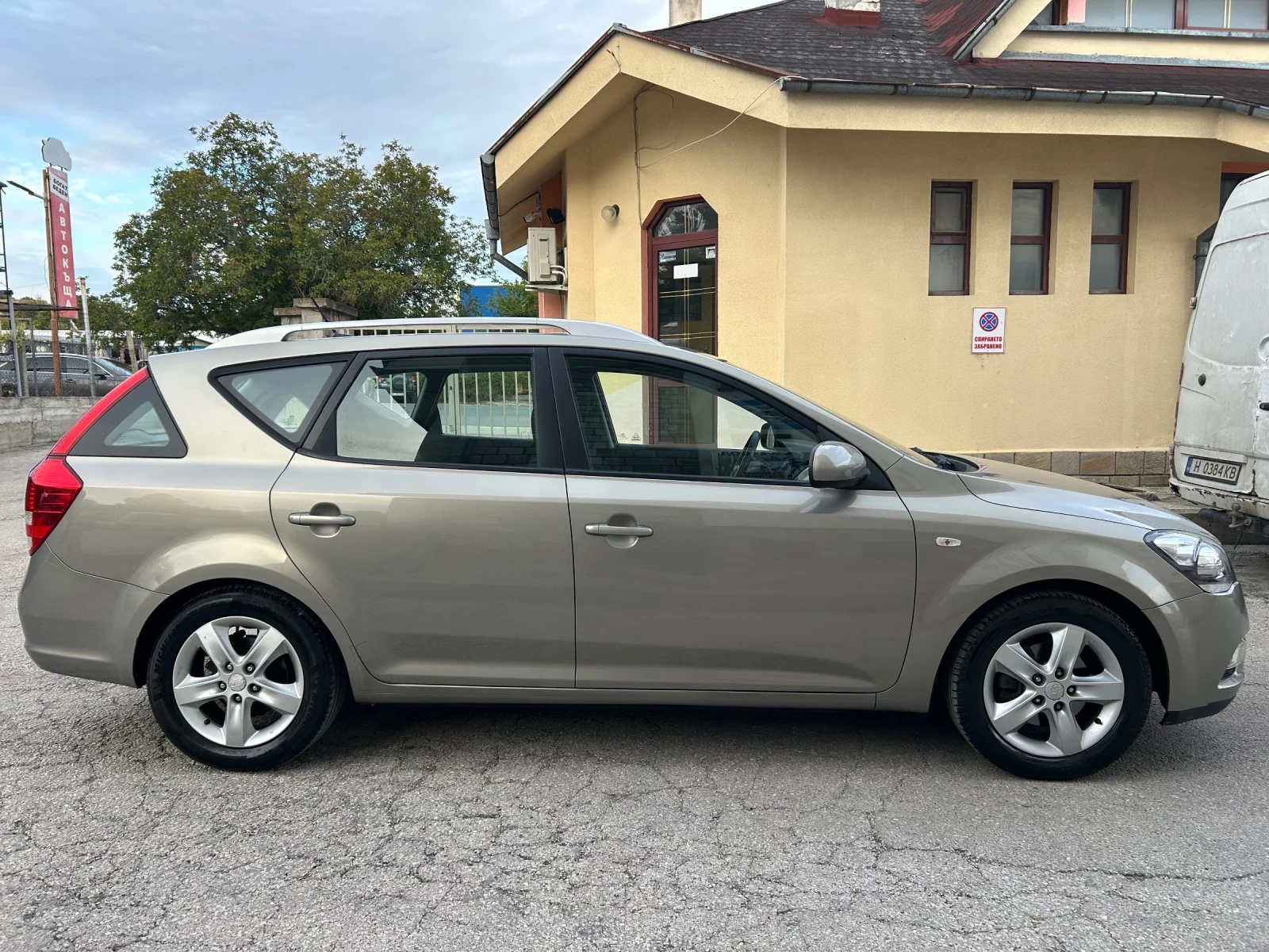 Kia Ceed 1.4CVVi   НАВИГАЦИЯ, снимка 4 - Автомобили и джипове - 56522832