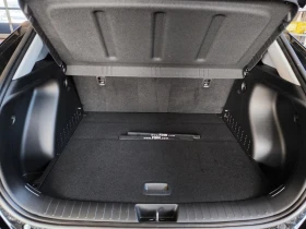 Hyundai Kona EV/SX2/218HP/NAVI/360/H.PUMP/LED/ACC/CPLAY/113q, снимка 11