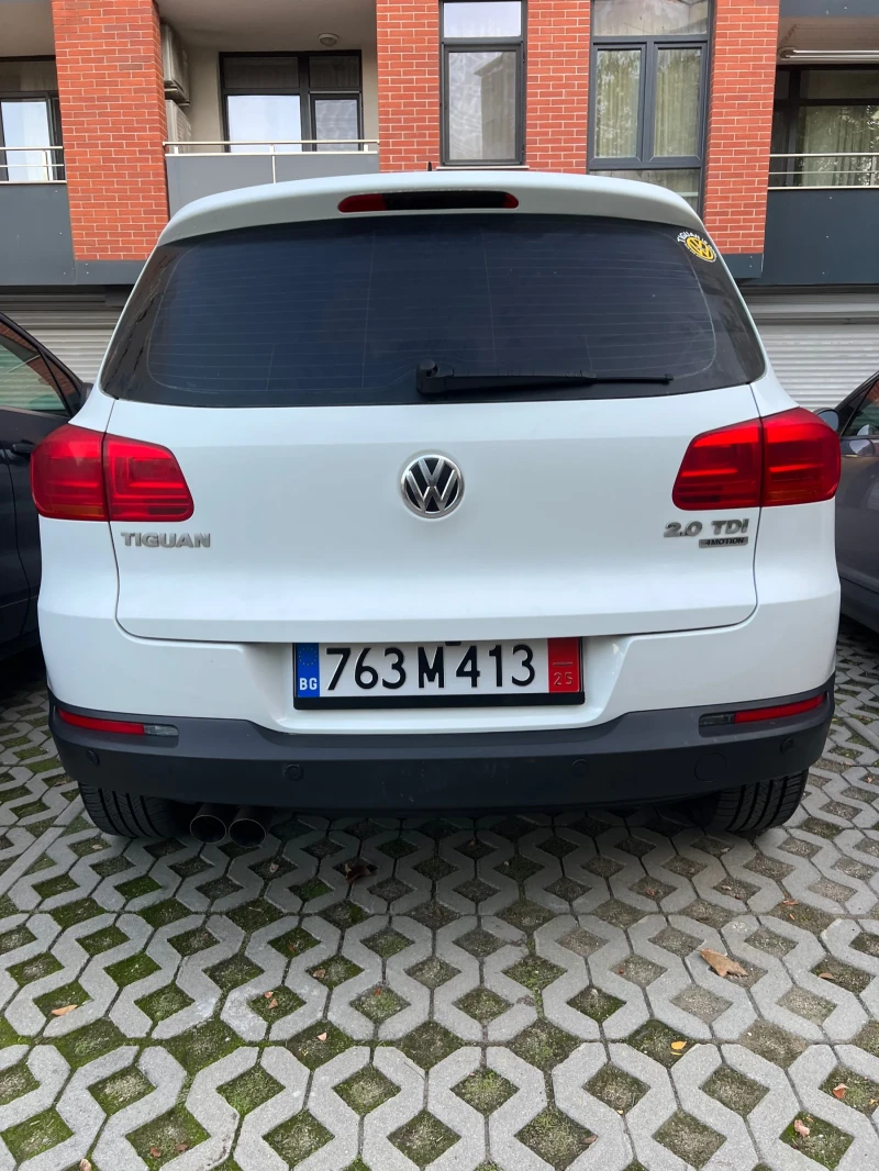 VW Tiguan  2.0TDI AUTOMAT 4х4, снимка 4 - Автомобили и джипове - 52657327