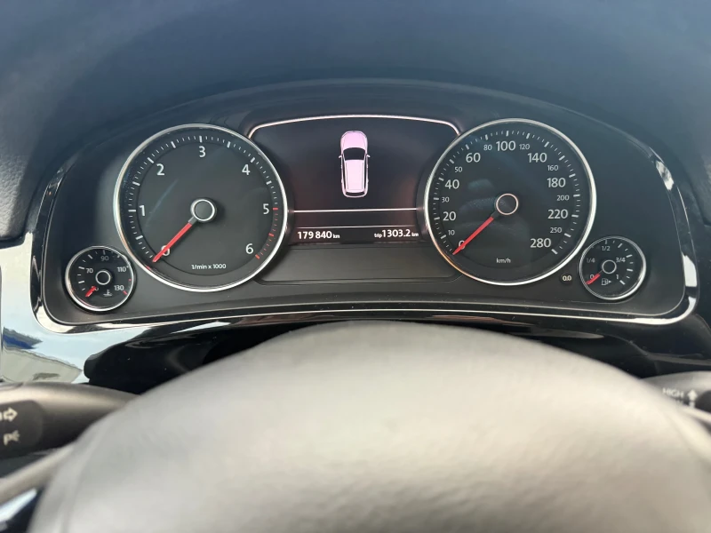 VW Touareg 4Motin+ Off-road+ 3.0TDIV6+ 245kc+ Euro5A+ Led, снимка 16 - Автомобили и джипове - 52646534