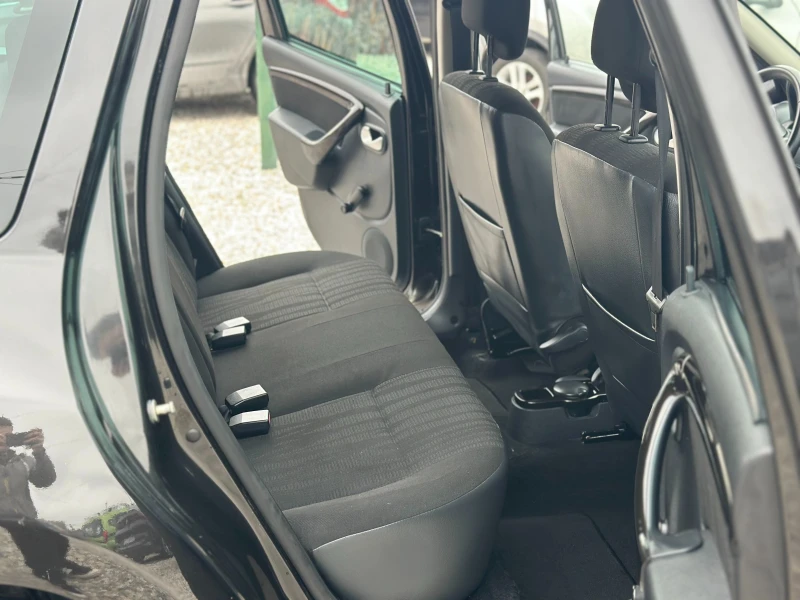 Dacia Duster 1.5 DCI, снимка 8 - Автомобили и джипове - 53324978