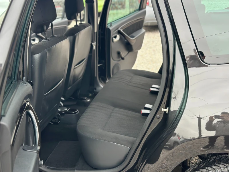 Dacia Duster 1.5 DCI, снимка 10 - Автомобили и джипове - 53324978