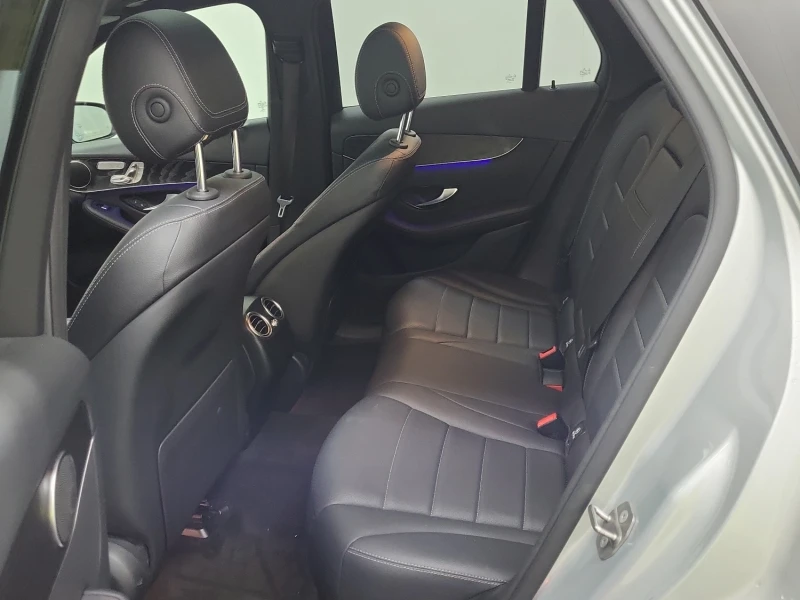 Mercedes-Benz GLC 300 4MATIC* DISTRONIC* 360CAMERA* LANE-ASSIST* PANOROO, снимка 12 - Автомобили и джипове - 53340873