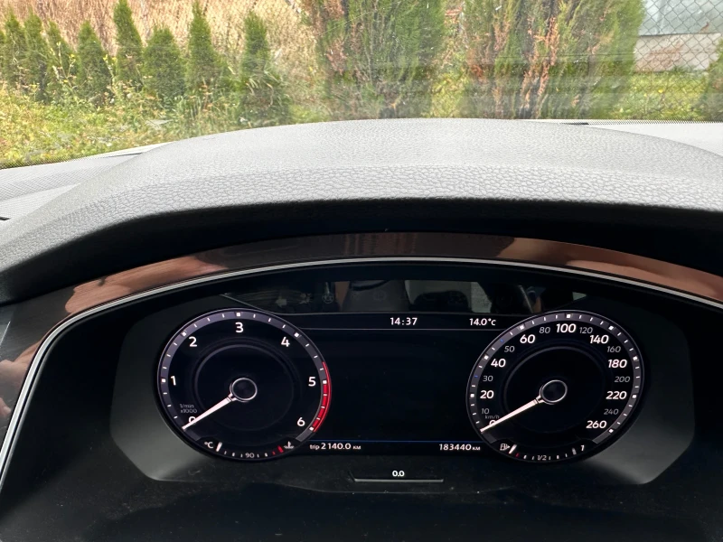 VW Tiguan R-line , снимка 2 - Автомобили и джипове - 53356567
