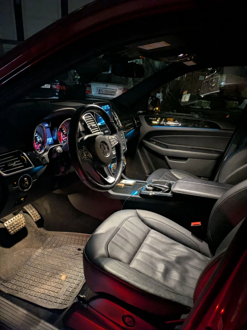 Mercedes-Benz GLE 400 * AMG LINE* PREMIUM PLUS* 4MATIC* HARMAN KARDON, снимка 16 - Автомобили и джипове - 53598286