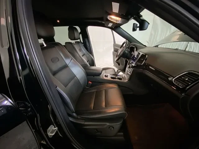 Jeep Grand cherokee Overland, снимка 14 - Автомобили и джипове - 54491795