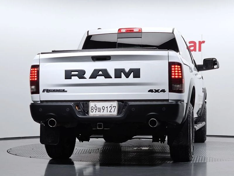 Dodge Ram 5.7 5.7 Automatic, снимка 4 - Автомобили и джипове - 55813621