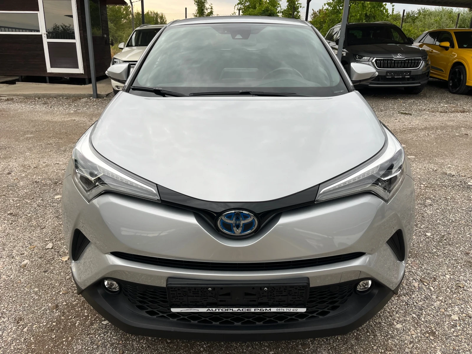 Toyota C-HR 1.8/ 122к.с/ ХИБРИД / КОЖА / НАВИГАЦИЯ / ФУУЛ / - изображение 2