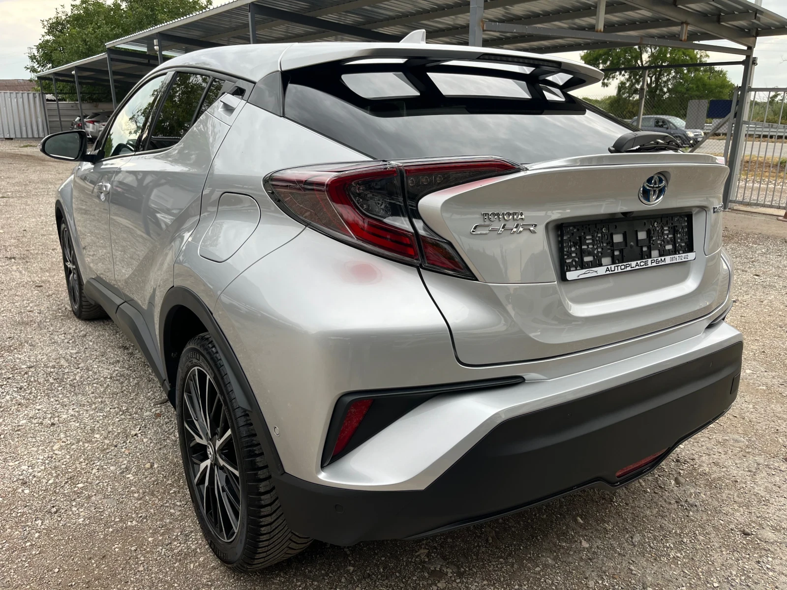 Toyota C-HR 1.8/ 122к.с/ ХИБРИД / КОЖА / НАВИГАЦИЯ / ФУУЛ / - изображение 6