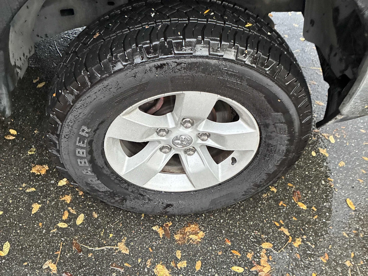 Dodge RAM 1500 CARFAX* АВТОФИНАНСИРАНЕ БЕЗ ПЪРВОНАЧАЛНА ВНОСКА - изображение 9