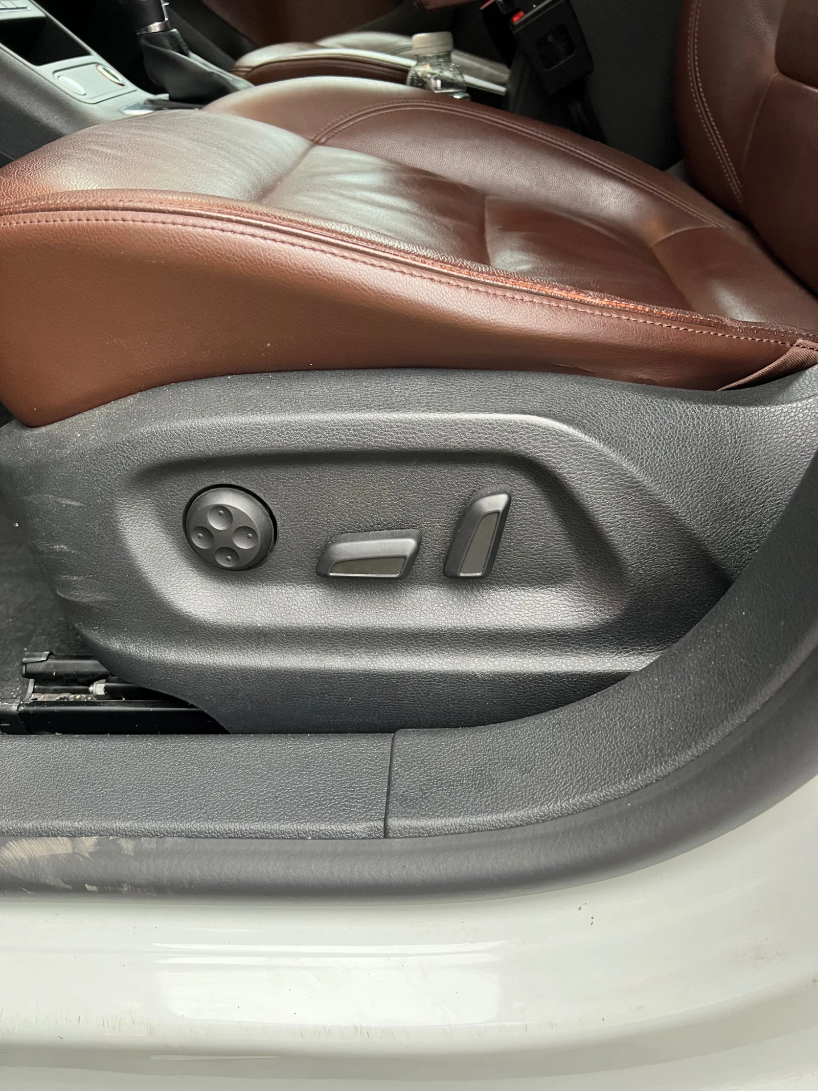 VW Tiguan  2.0TDI AUTOMAT 4х4 - изображение 6