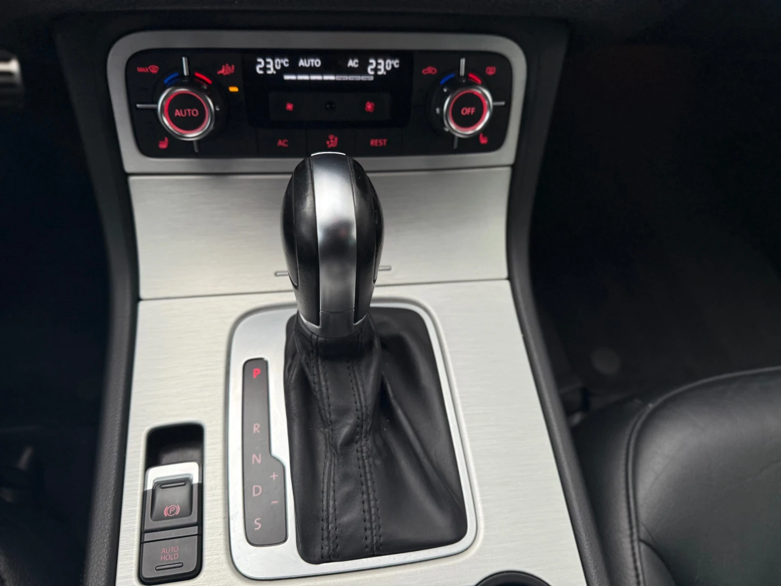 VW Touareg 4Motin+ Off-road+ 3.0TDIV6+ 245kc+ Euro5A+ Led | Mobile.bg � ����������� 14