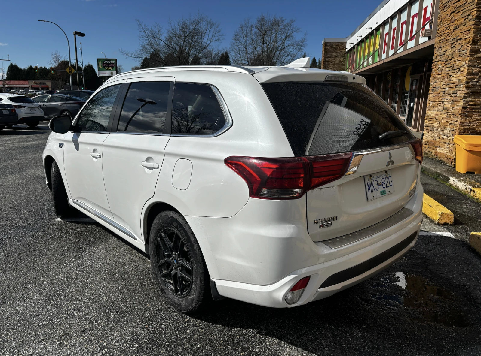 Mitsubishi Outlander PHEV S-AWC* Шибидах* Подгрев* Задна камера* 4х4* , снимка 6 - Автомобили и джипове - 54042737