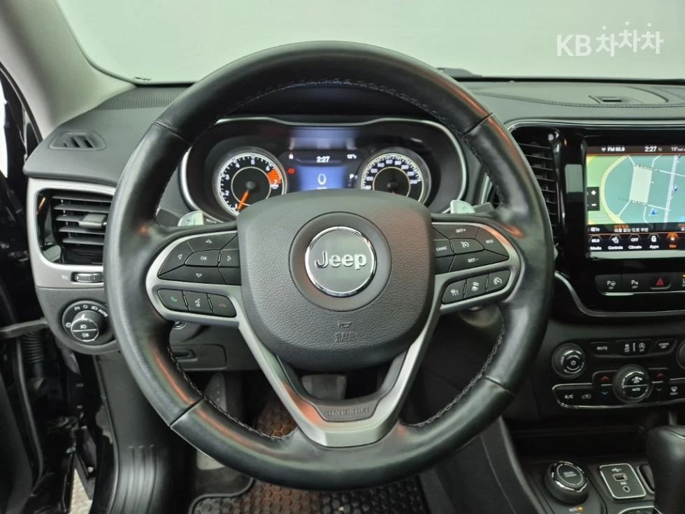 Jeep Cherokee 2.4 , снимка 9 - Автомобили и джипове - 54066712