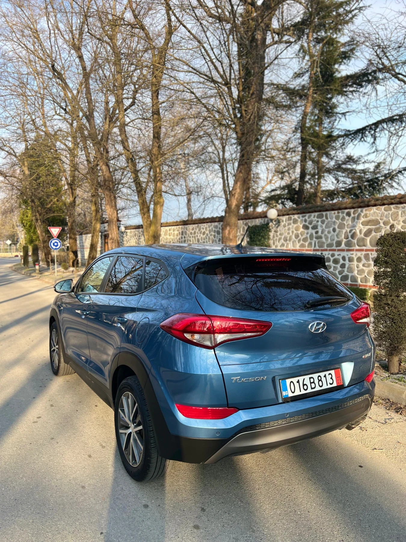 Hyundai Tucson 2.0* 2WD* , снимка 3 - Автомобили и джипове - 54142174
