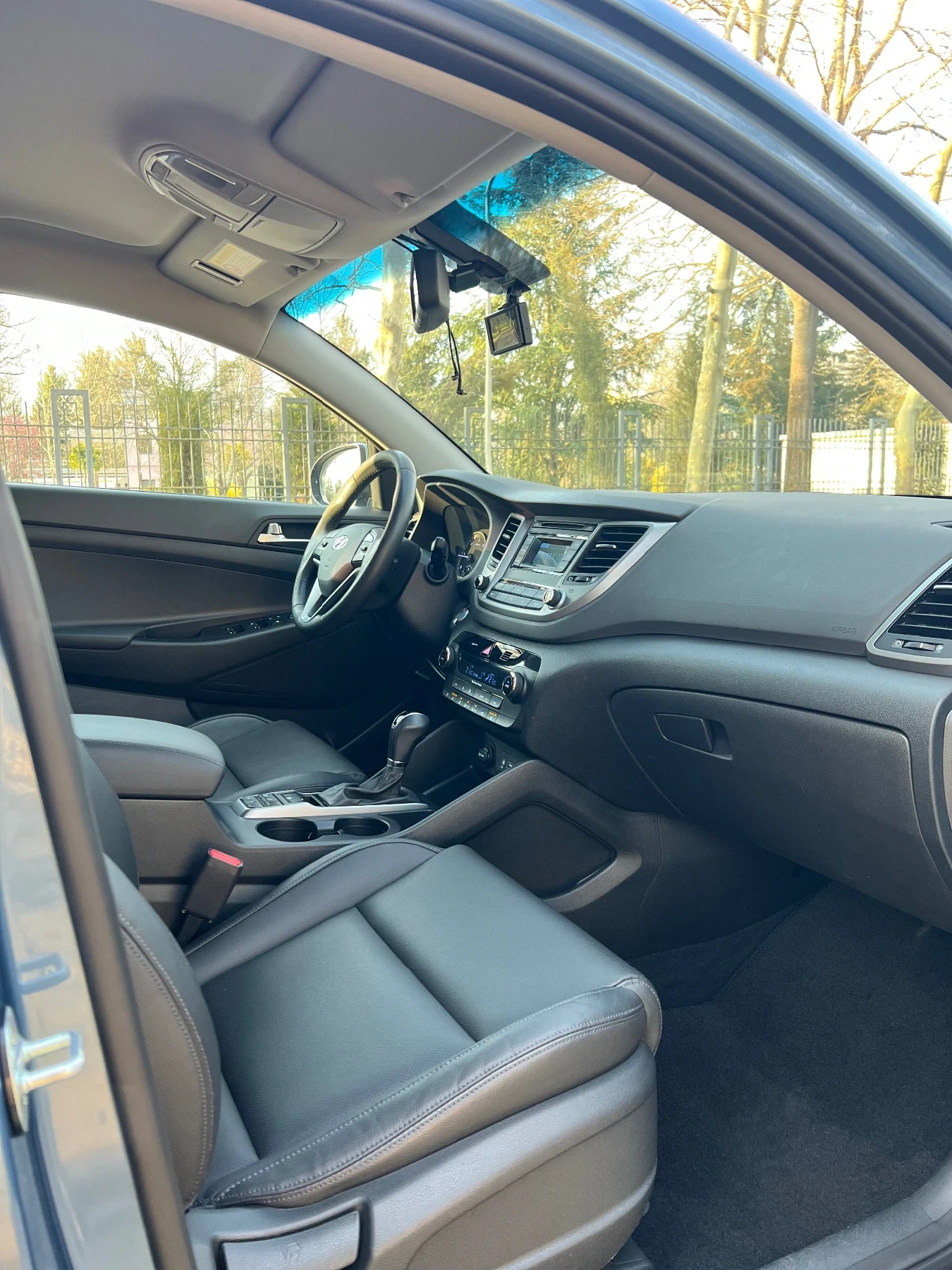 Hyundai Tucson 2.0* 2WD* , снимка 7 - Автомобили и джипове - 54142174