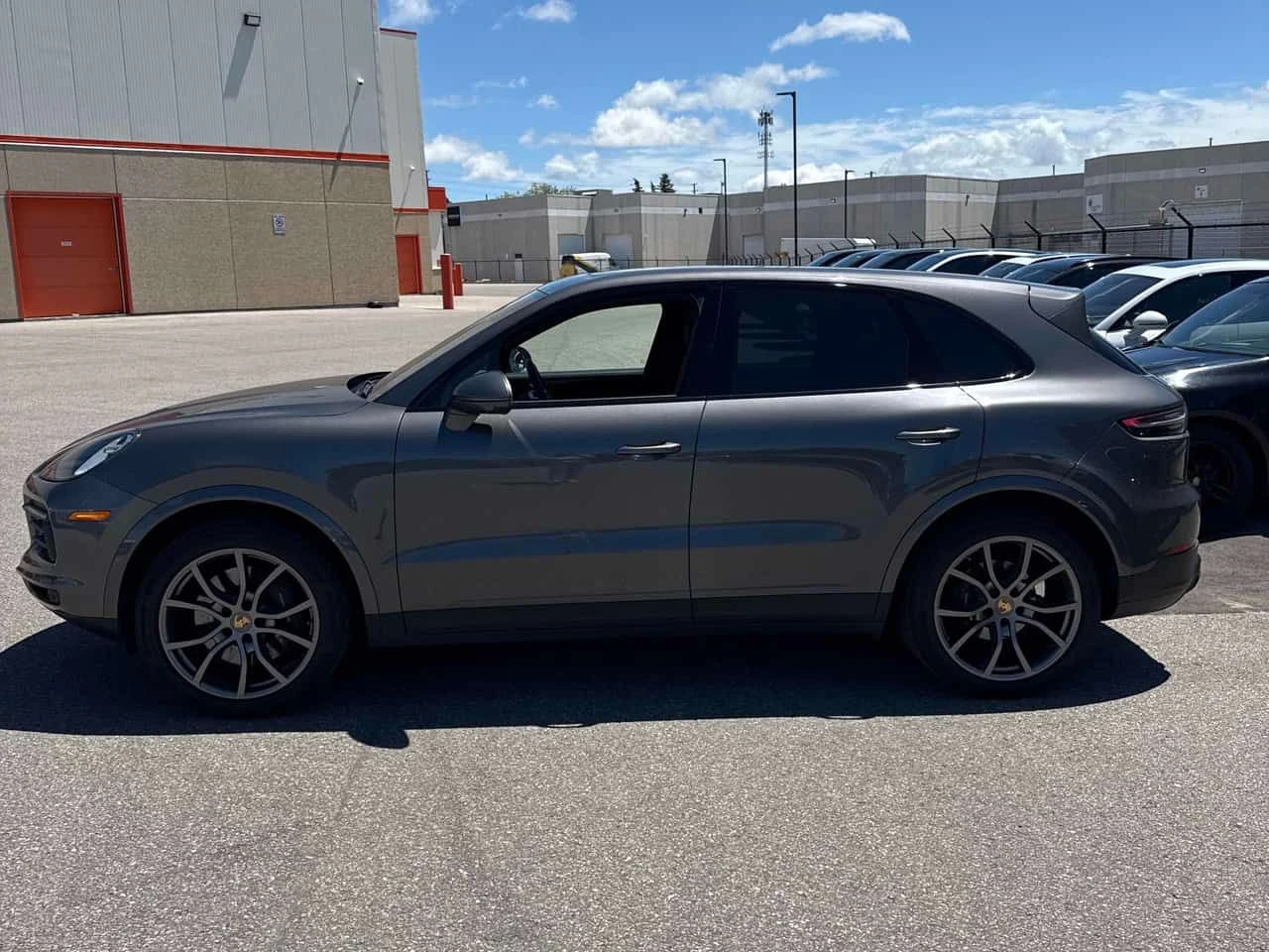 Porsche Cayenne * Full Front PPF * Massage * Soft Close * Head-Up , снимка 3 - Автомобили и джипове - 54813430