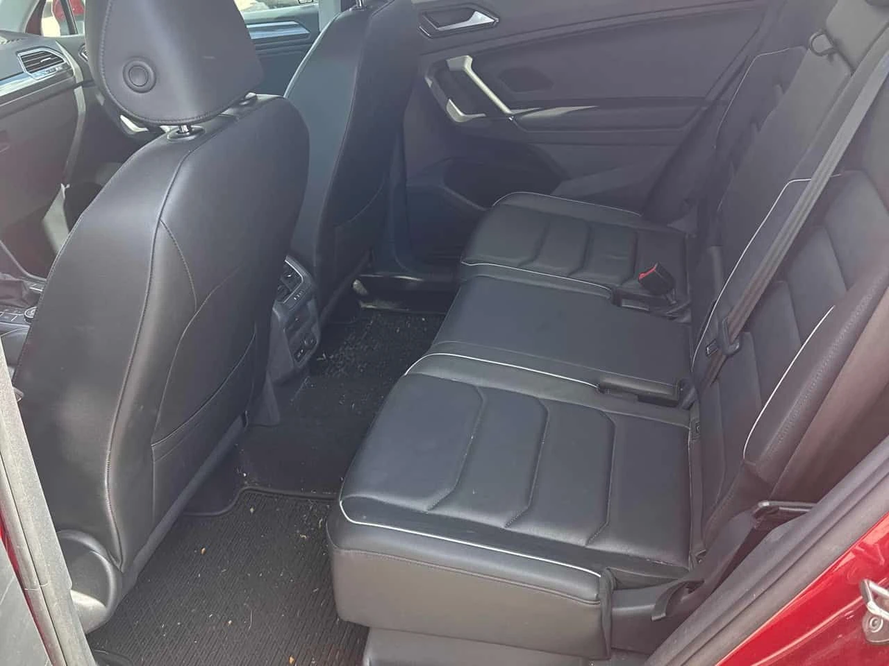 VW Tiguan * Highline * ГЛАВНО ПРЕДСТАВИТЕЛСТВО* ПАНО* DIGITA, снимка 15 - Автомобили и джипове - 54995998