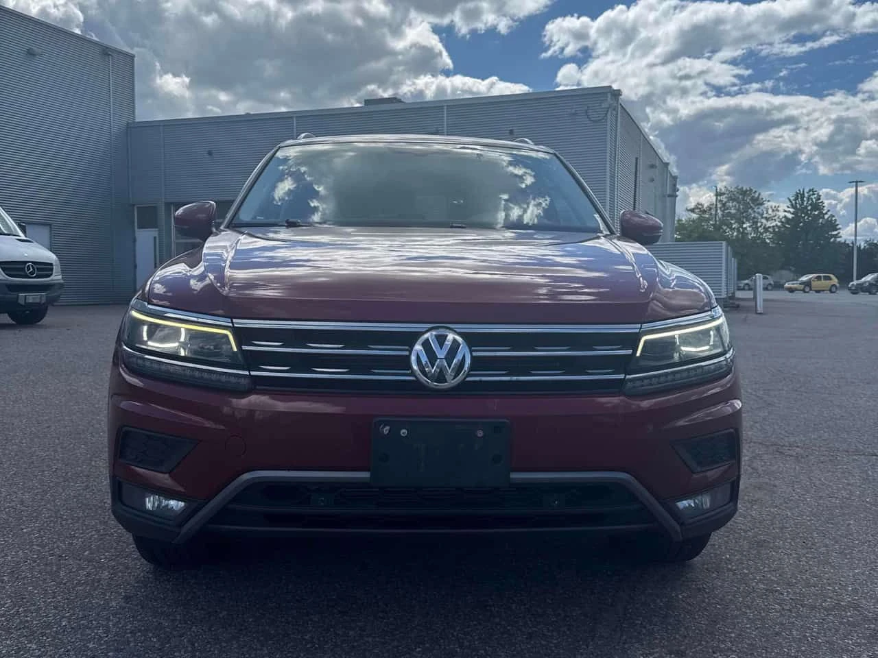 VW Tiguan * Highline * ГЛАВНО ПРЕДСТАВИТЕЛСТВО* ПАНО* DIGITA, снимка 5 - Автомобили и джипове - 54995998