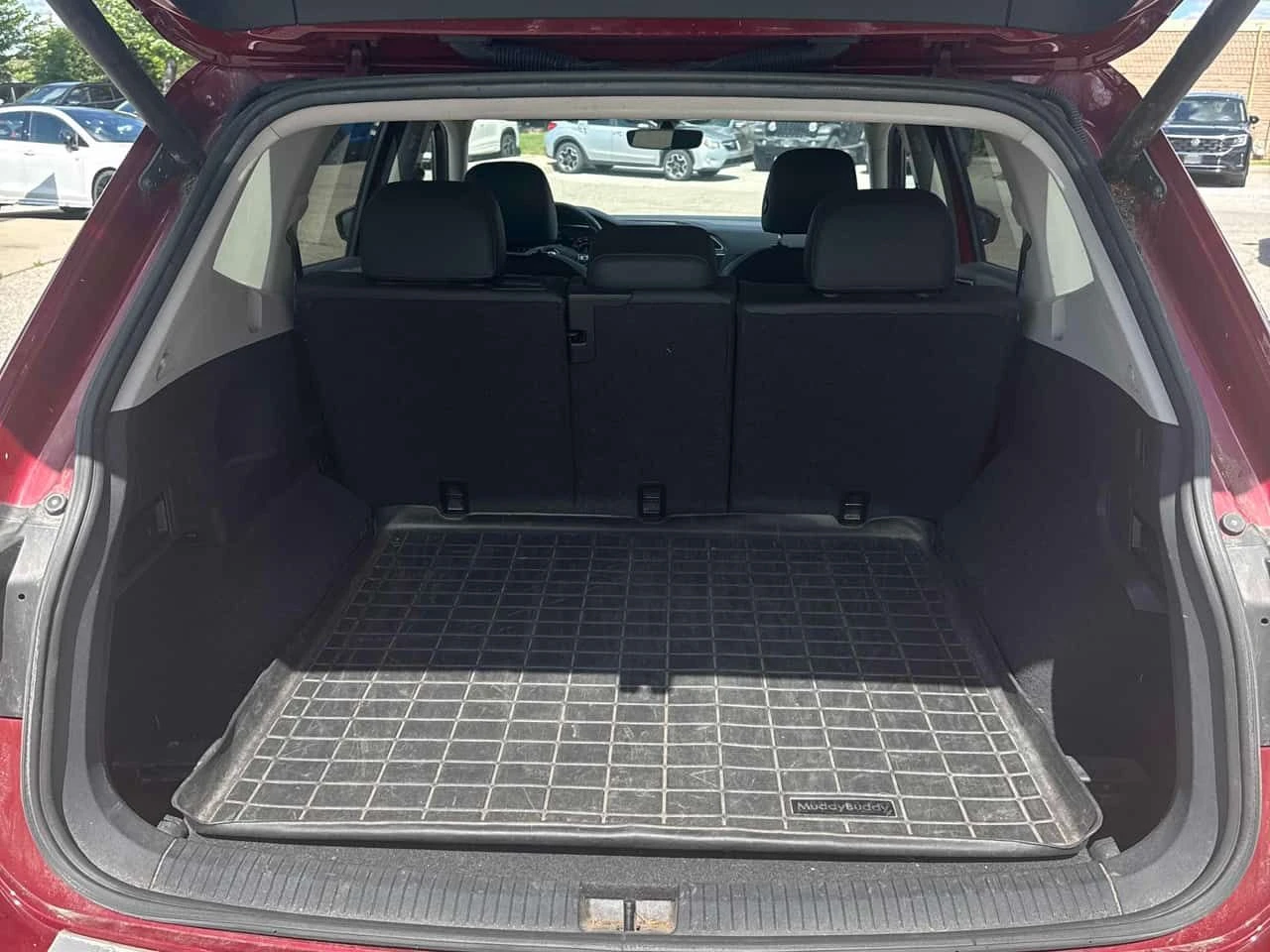 VW Tiguan * Highline * ГЛАВНО ПРЕДСТАВИТЕЛСТВО* ПАНО* DIGITA, снимка 16 - Автомобили и джипове - 54995998