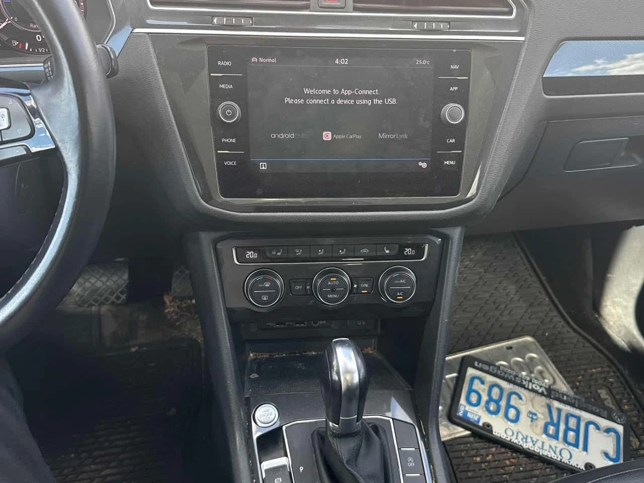 VW Tiguan * Highline * ГЛАВНО ПРЕДСТАВИТЕЛСТВО* ПАНО* DIGITA, снимка 9 - Автомобили и джипове - 54995998