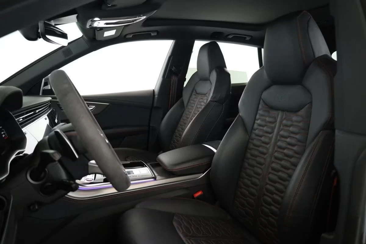 Audi RSQ8 PERFORMANCE / B&O / CERAMIC / LASER MATRIX / PANO, снимка 10 - Автомобили и джипове - 55049486