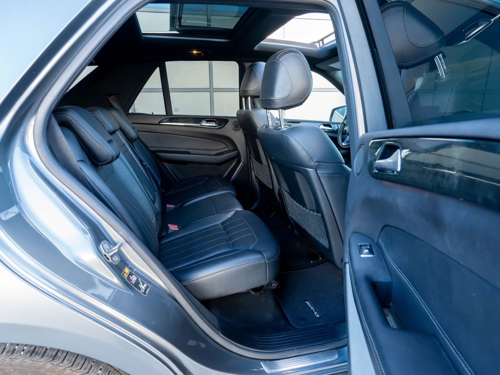 Mercedes-Benz GLE 400 AMG 4Matic Panorama Distronic Memory 360 Camera, снимка 12 - Автомобили и джипове - 55191494