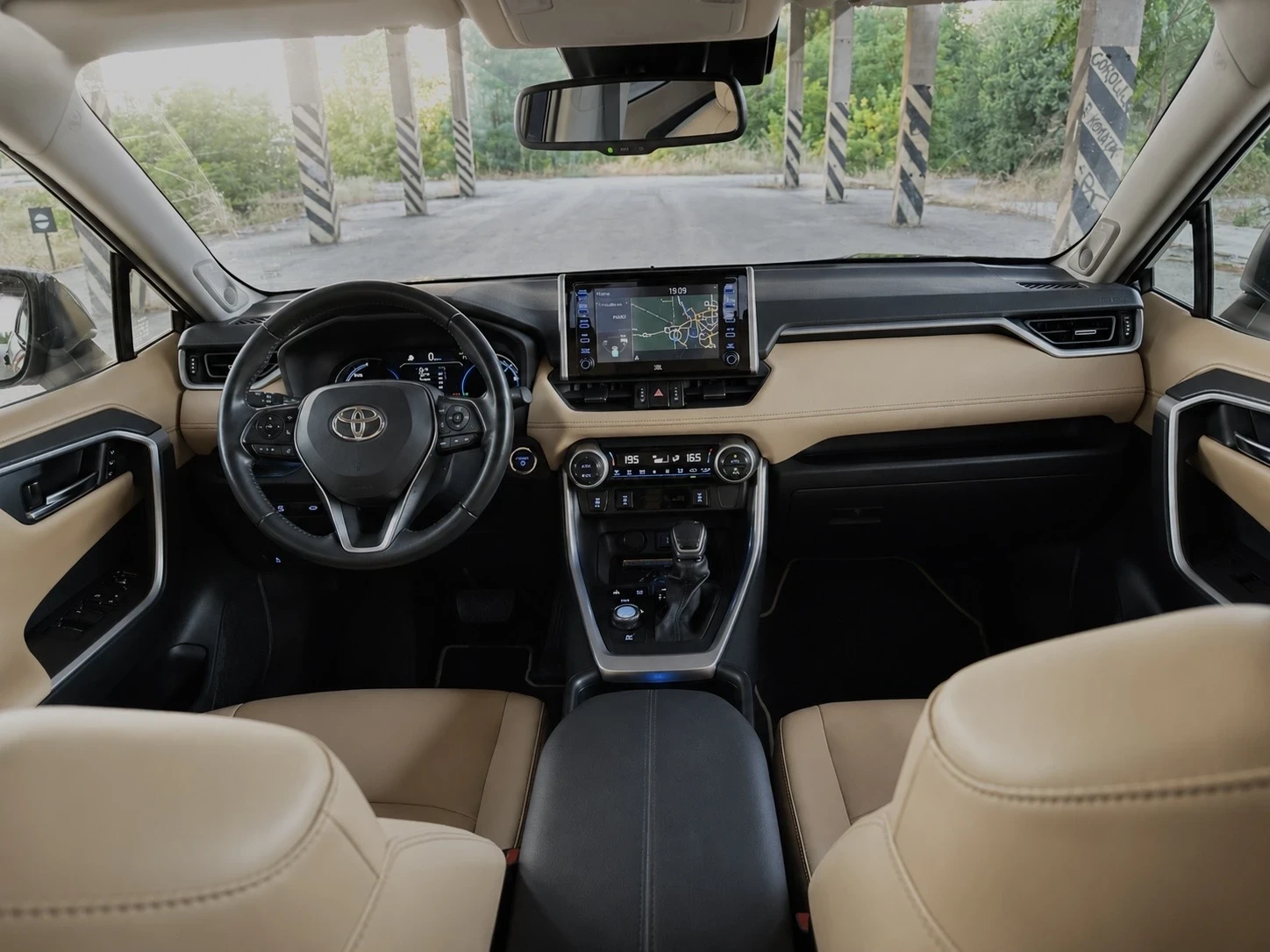 Toyota Rav4 2.5Hybrid/4x4/JBL/360/ГАРАНЦИЯ, снимка 14 - Автомобили и джипове - 55780386