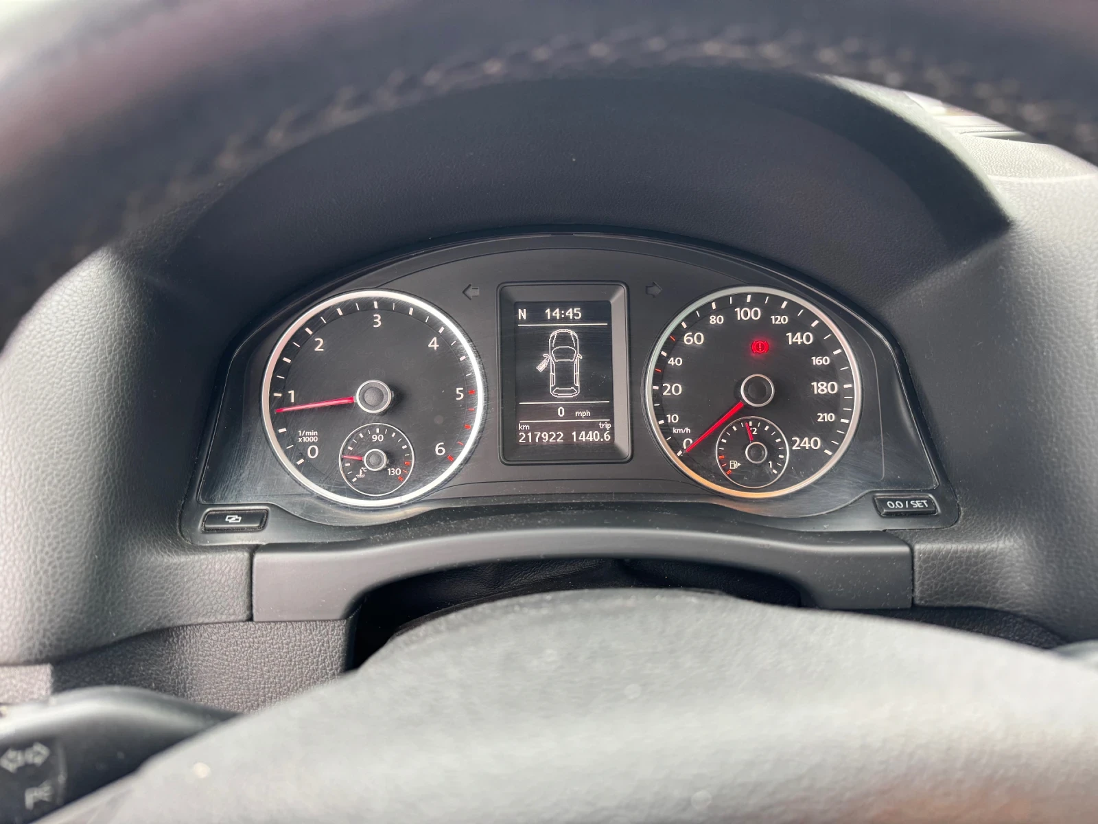 VW Tiguan R line , снимка 12 - Автомобили и джипове - 56040737