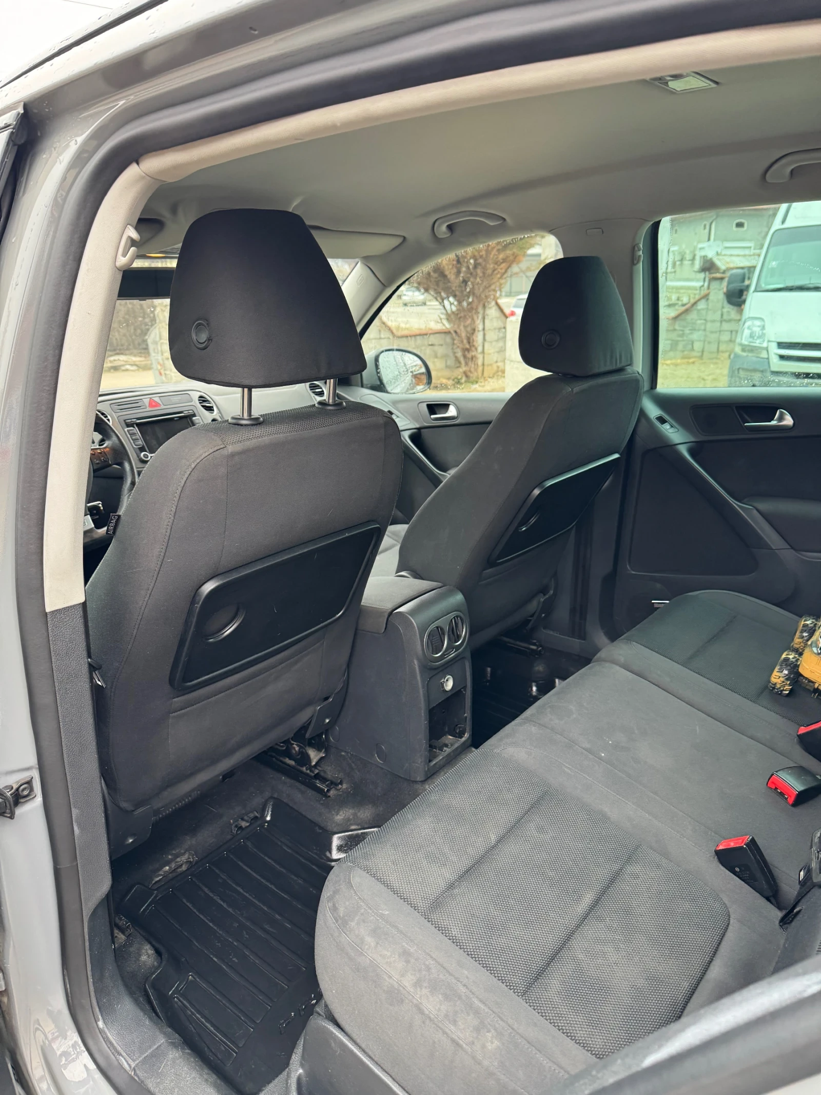 VW Tiguan R line , снимка 11 - Автомобили и джипове - 56040737