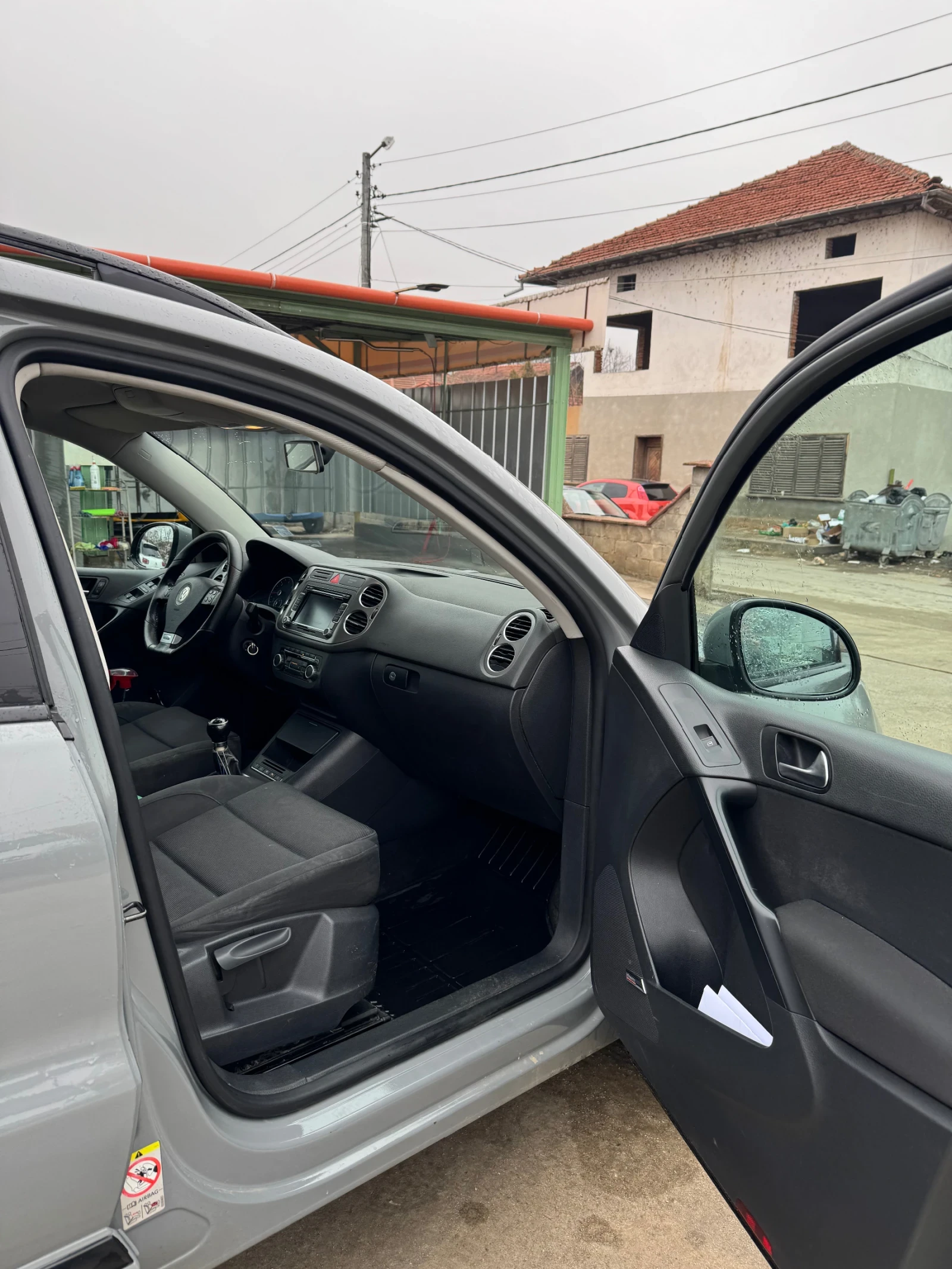 VW Tiguan R line , снимка 8 - Автомобили и джипове - 56040737