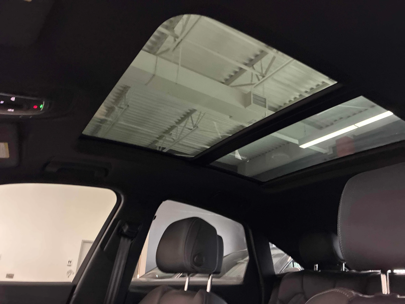 Audi SQ5 * Technik * CARFAX * ОПЦИЯ ЗА ФИНАНСИРАНЕ, снимка 12 - Автомобили и джипове - 56156292