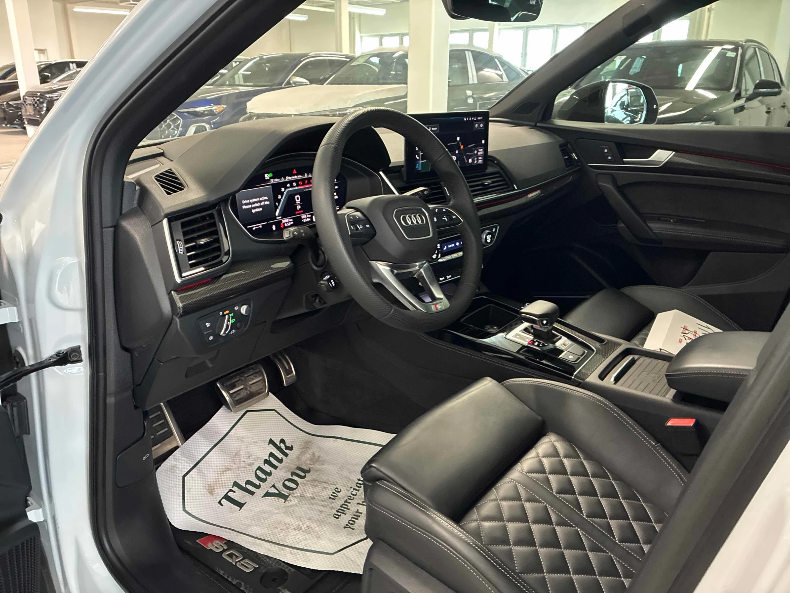 Audi SQ5 * Technik * CARFAX * ОПЦИЯ ЗА ФИНАНСИРАНЕ, снимка 5 - Автомобили и джипове - 56156292